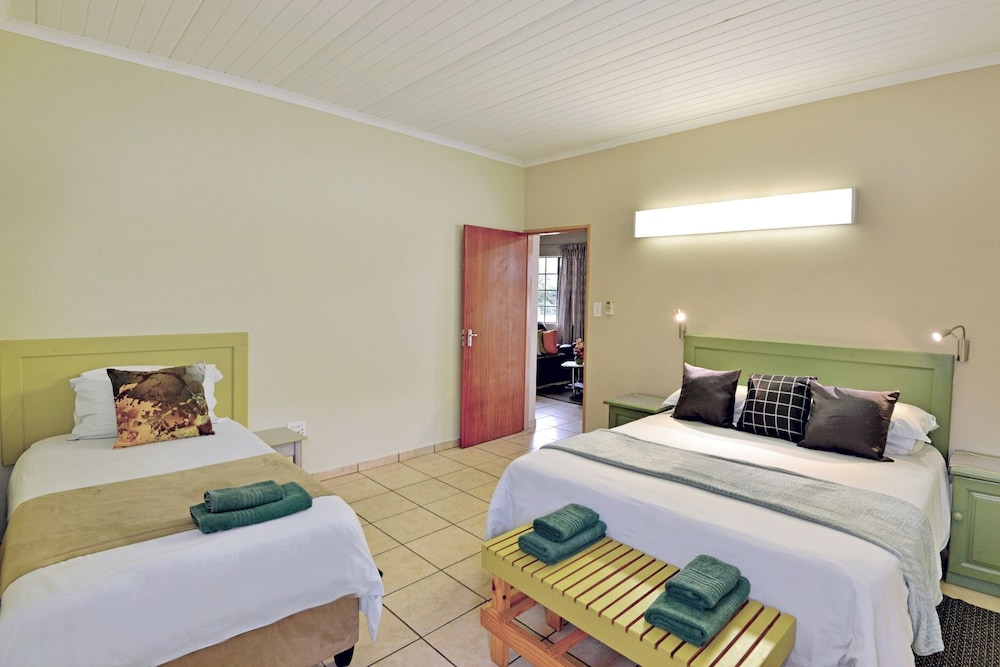 Acacia Cottage photo 1
