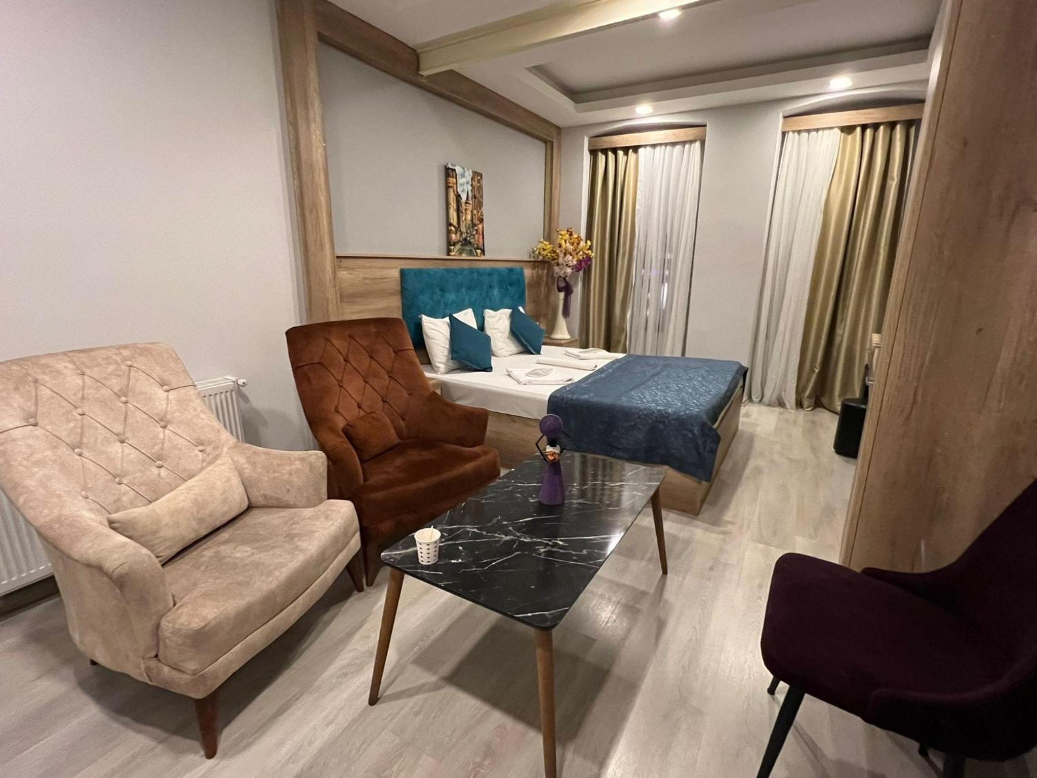 Superior Triple Room photo 3