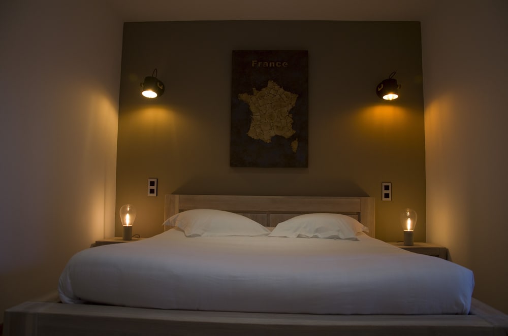 Executive Double Room, Ensuite, City View - Photo 8