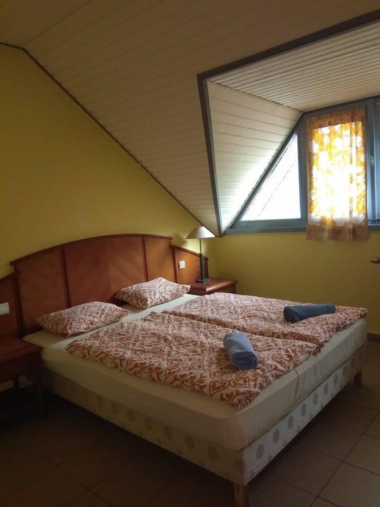 Classic Double Room, 1 Double Bed, Non Smoking photo 1