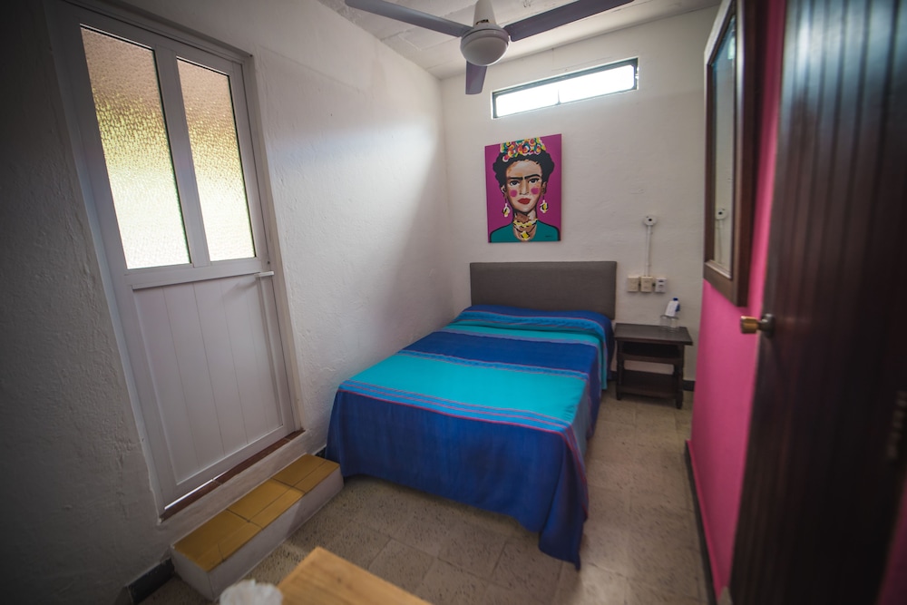 Economy Room photo 2