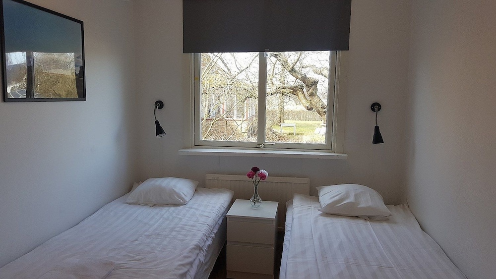 Standard Twin Room, Shared Bathroom (Pensionatsrum Loften) photo 2