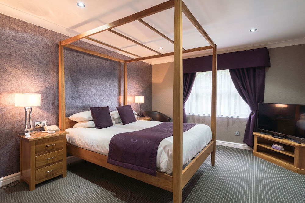 Superior Suite, 1 King Bed - Photo 2