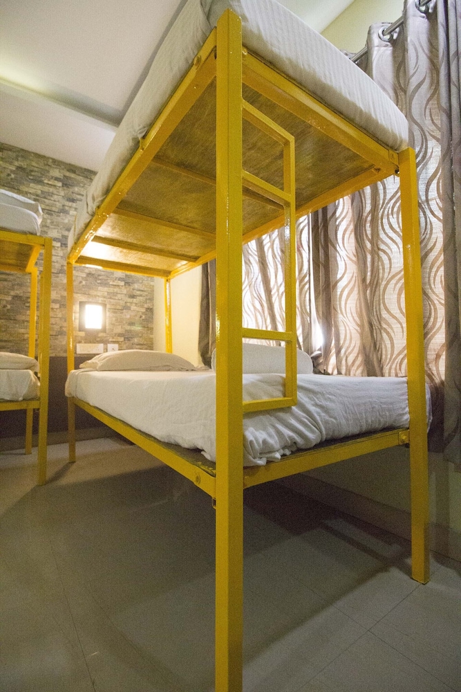 Deluxe Shared Dormitory photo 3