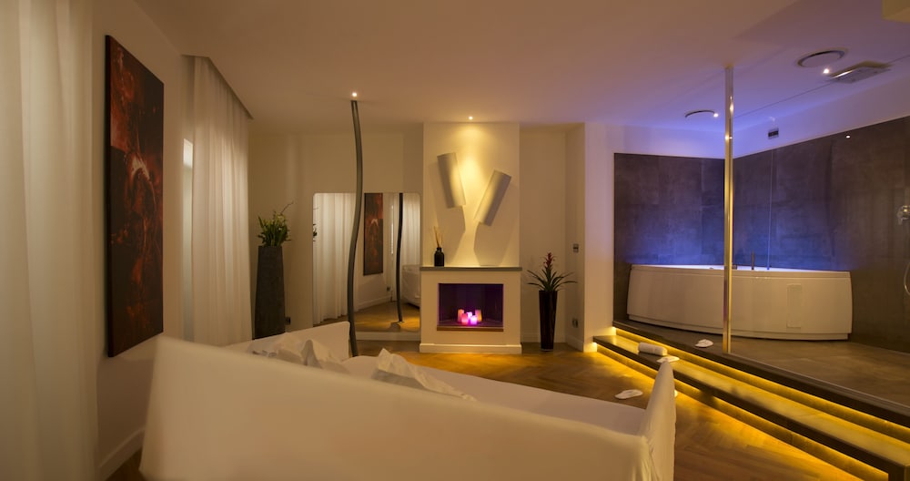 Royal Suite photo 3
