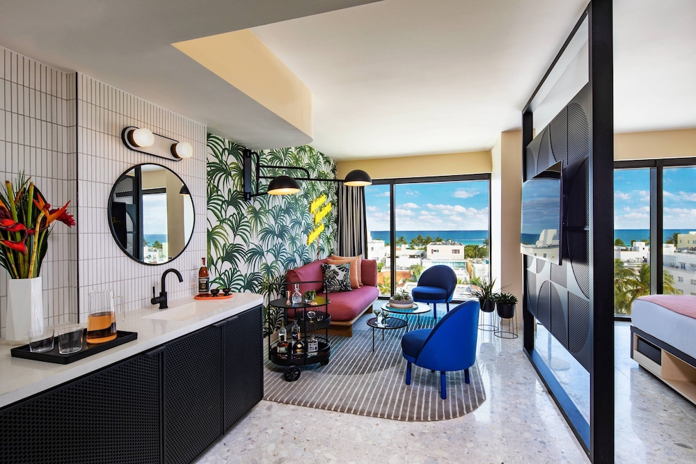Suite, 1 King Bed, Ocean View - Photo 3