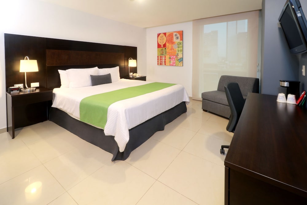 Room, 1 Queen Bed, Non Smoking (Mobility Accessible) photo 2