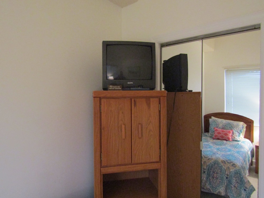 Condo, 2 Bedrooms