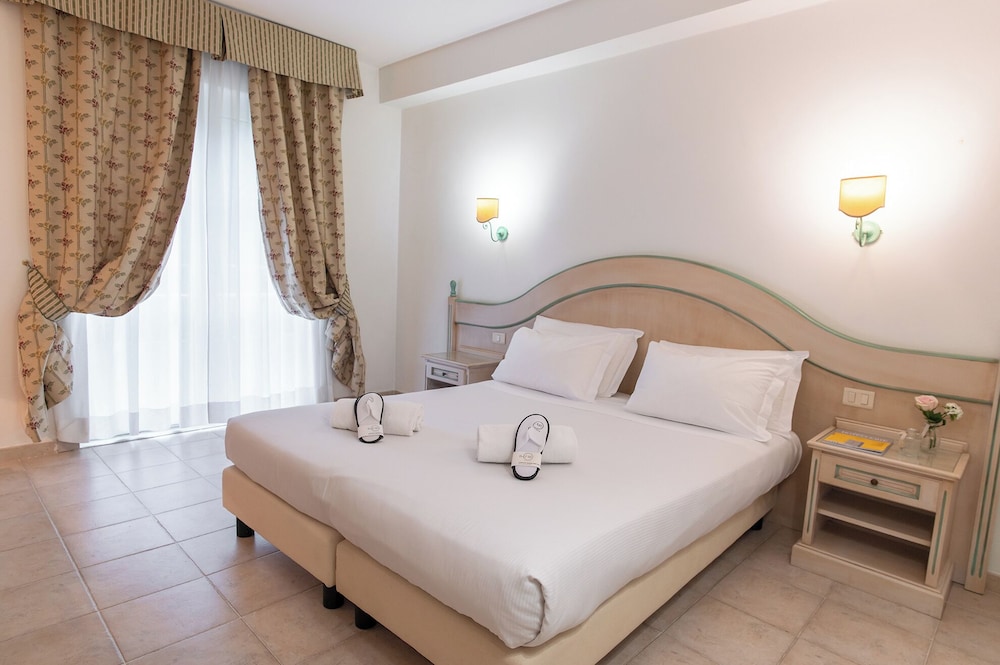 Superior Double or Twin Room photo 1