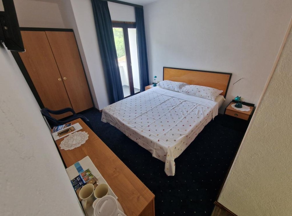 Double Room (Double room with Balcony) photo 2