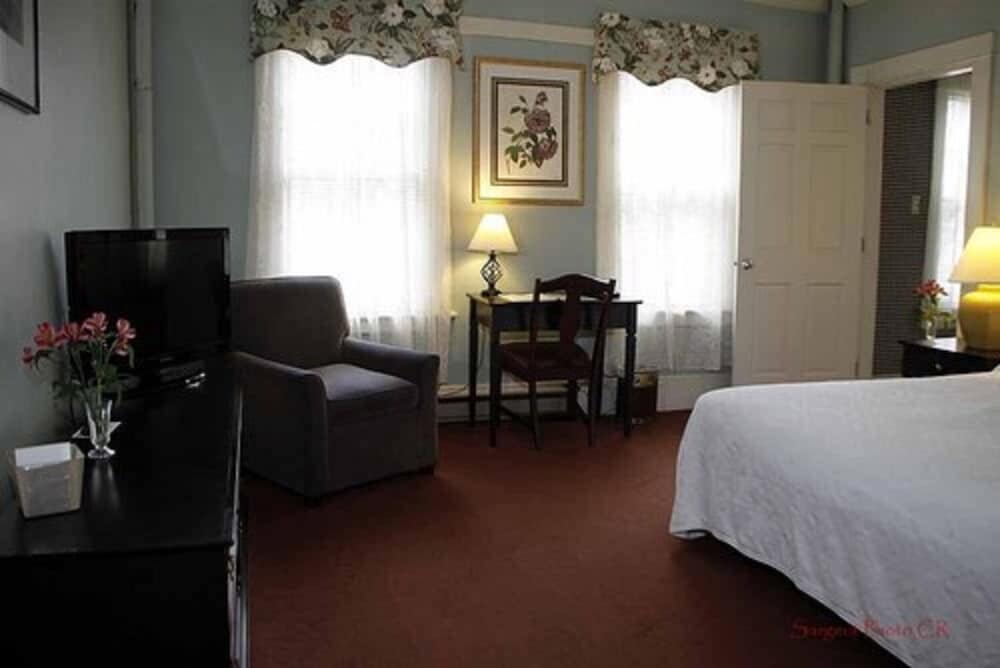 Linked Room K/2T