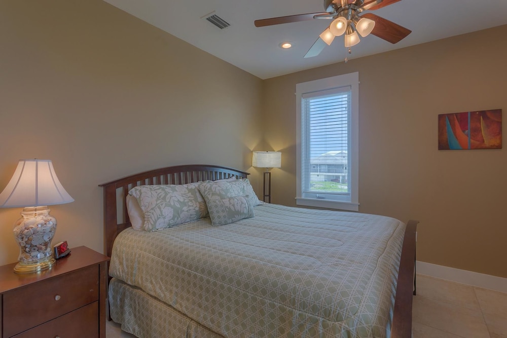 House, Multiple Beds (Serenity Now) photo 1