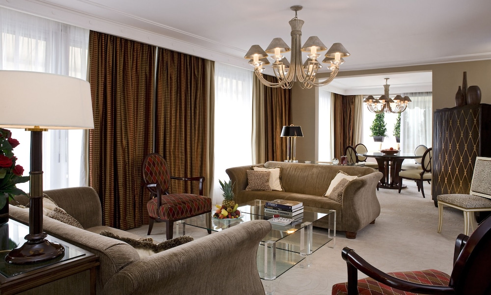 Presidential Suite thumbnail 6