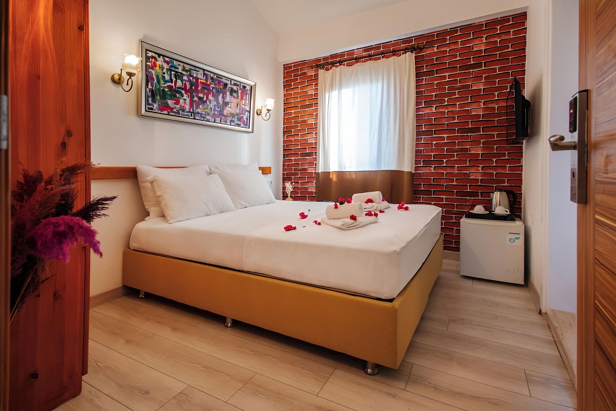 Classic Double Room, 1 Bedroom, Courtyard Area photo 1