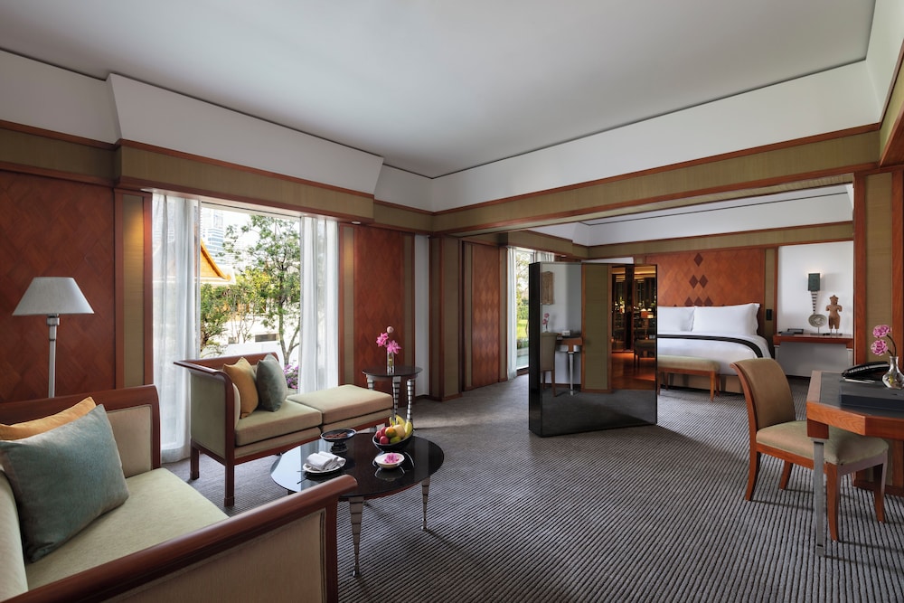 Executive Suite with Club benefit