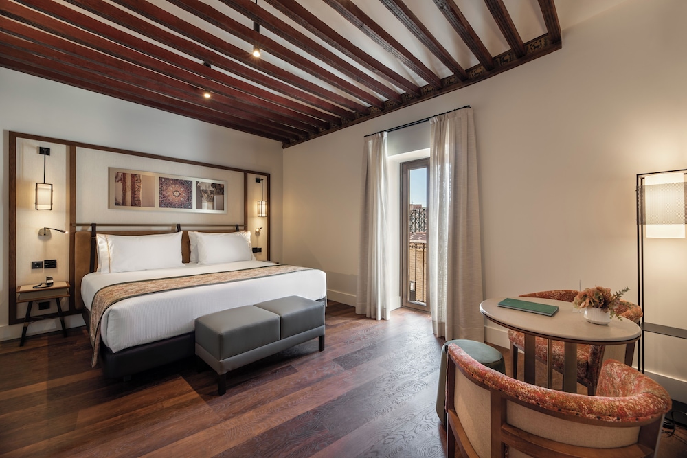 Superior Double Room (Arte Original) - Photo 4