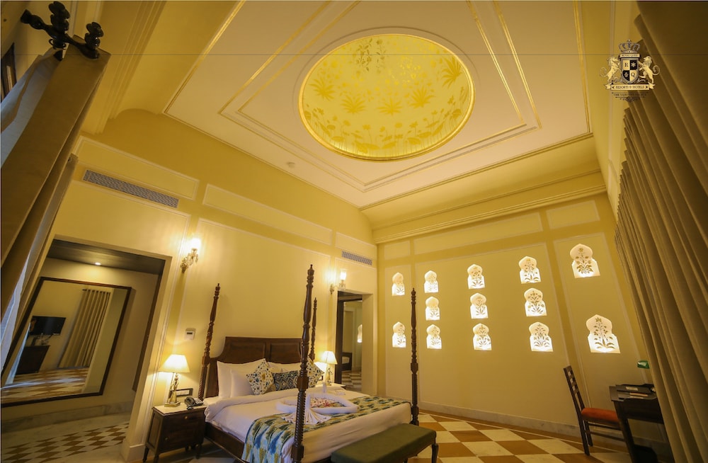 Presidential Villa With Private Pool & Garden