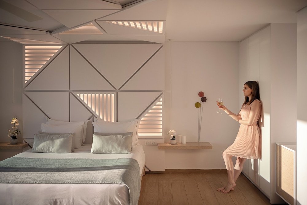 Superior Room thumbnail 6