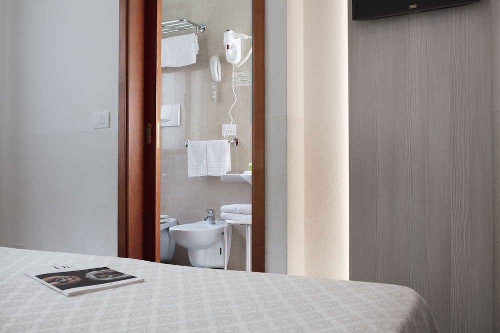 Comfort Double or Twin Room - Photo 18