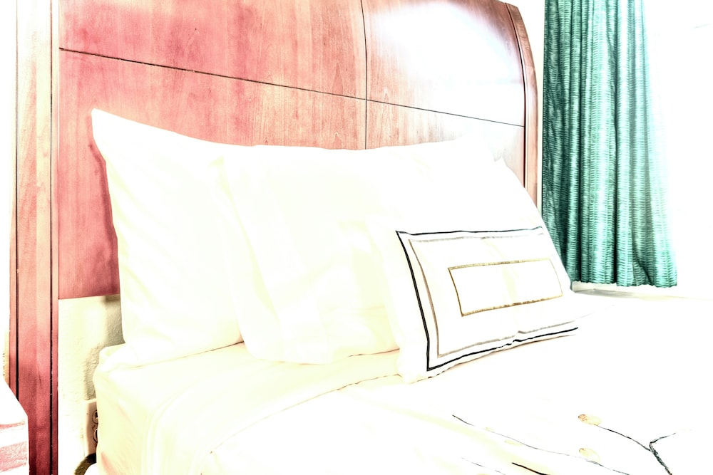Standard Room, 1 King Bed - Photo 13