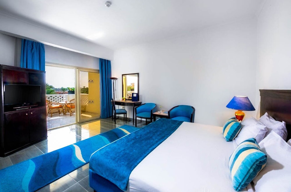 Classic Double or Twin Room, 1 Bedroom, Garden View - Photo 5