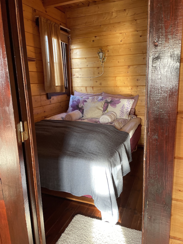 Cabin, 2 Bedrooms photo 1