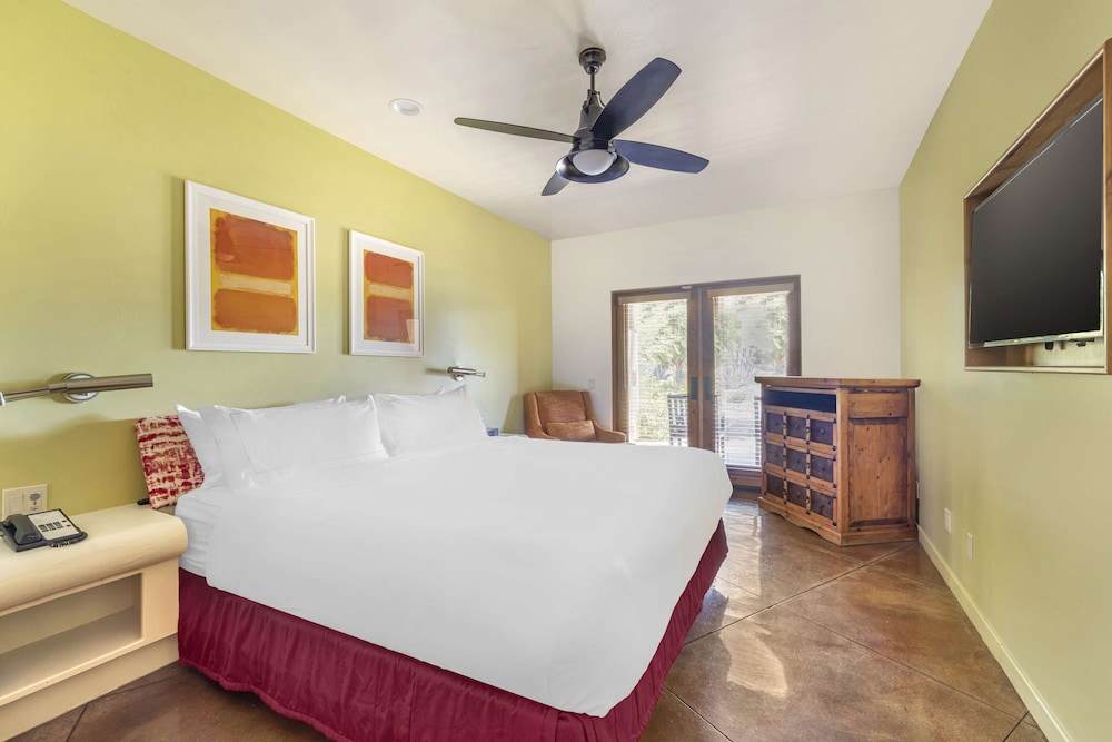2 BEDROOMS WITH 2 KING BEDS - Photo 2