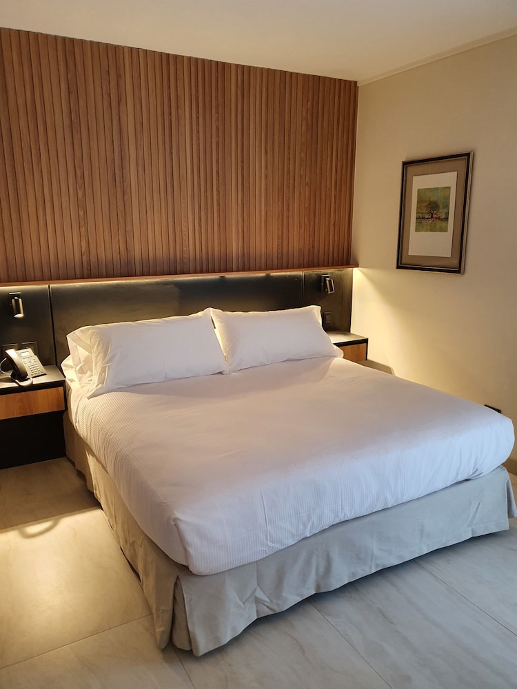 Standard Suite, 1 King Bed, Non Smoking