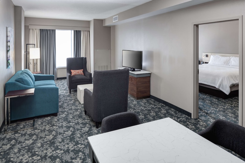 Suite - Photo 5