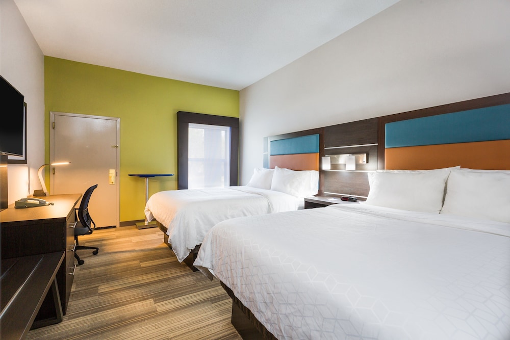Room, 2 Double Beds, Non Smoking - Photo 1