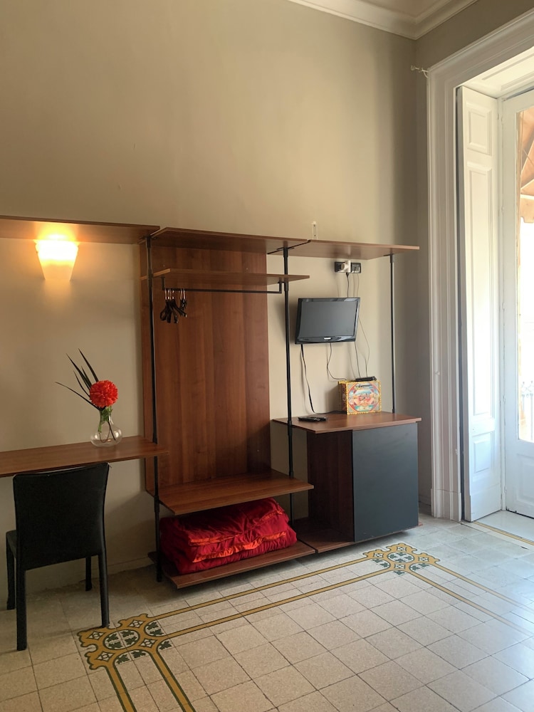 Classic Double or Twin Room - Photo 1