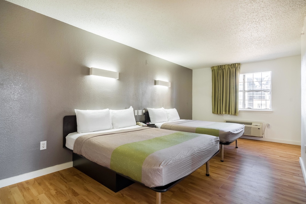 Deluxe Room, 2 Queen Beds, Non Smoking, Kitchenette - Photo 2