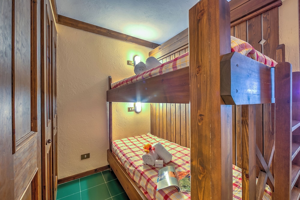 Family Studio, Mountainside (Grange Hike & Ski - 31D Sestriere)