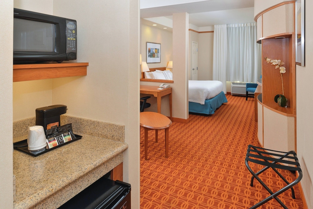 Executive Suite, 1 King Bed with Sofa bed - Photo 4