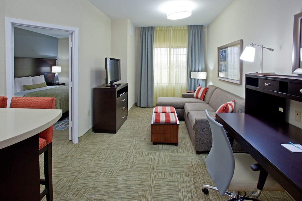 Suite, 1 Bedroom, Accessible, Kitchen (Hearing, Mobility, Bathtub) - Photo 7