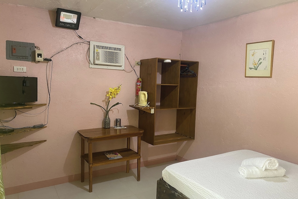 Economy Room photo 3