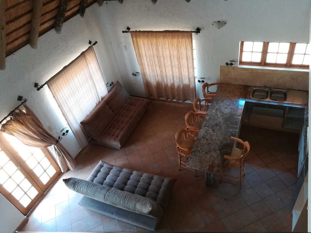 Chalet (Giraffe / Kudu) photo 3