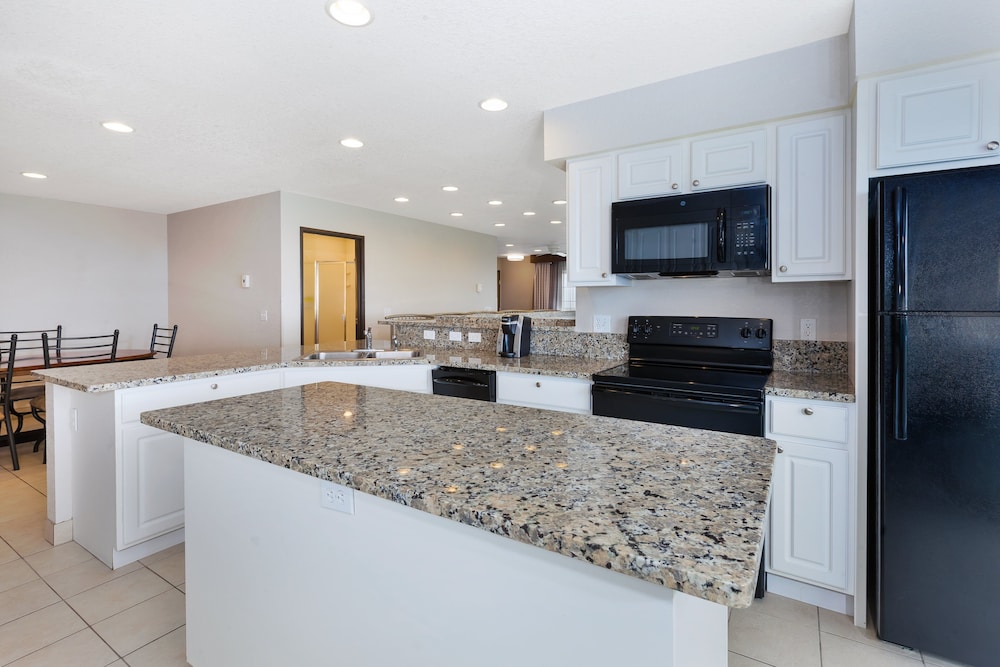 Suite, Penthouse, 2 King Bedrooms, Jetted Tub, Full Kitchen (Valley View) - Photo 6