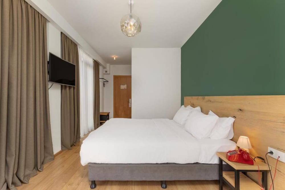 Panorama King room with Front view & French Balcony photo 1