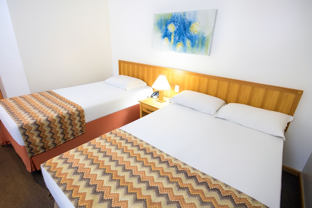 Standard Twin Room - Photo 1