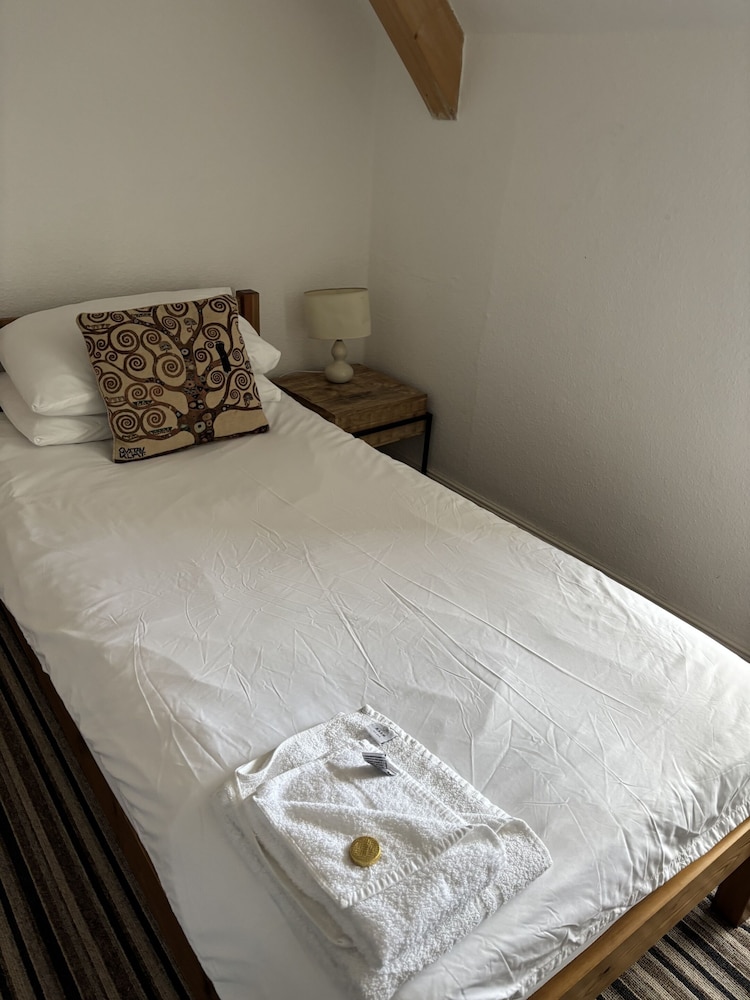 Standard Single Room, Private Bathroom photo 2