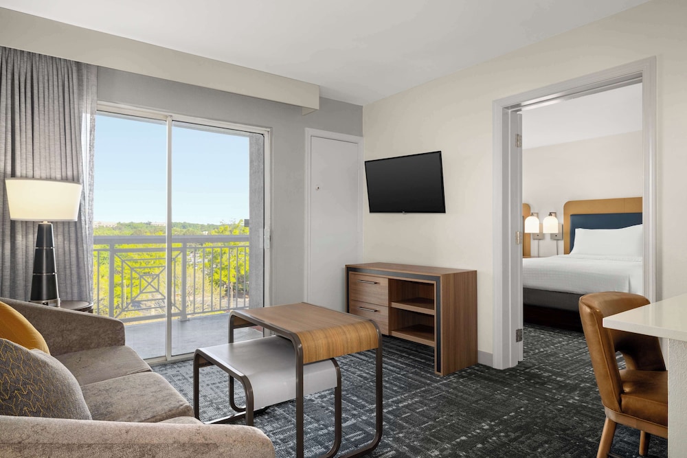 Suite, 2 Double Beds, With Balcony photo 1