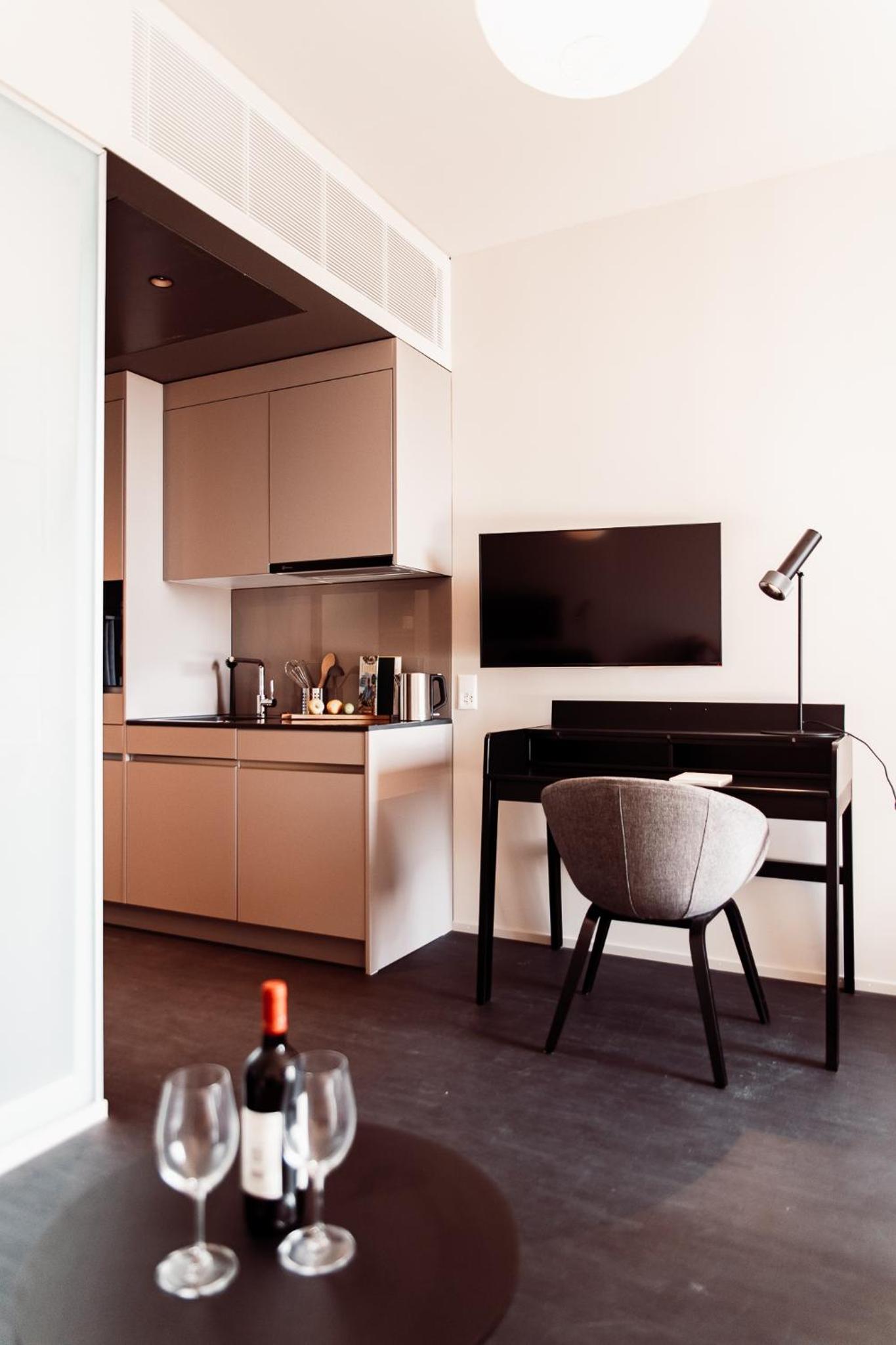 Apartment M photo 3
