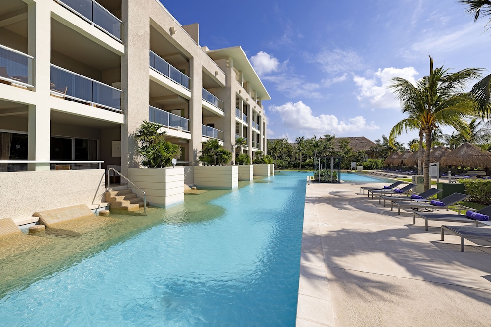 The Reserve Junior Suite Swim Up