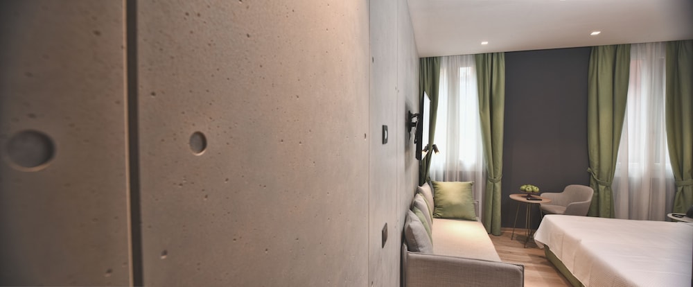 Superior Double or Twin Room, Accessible, Non Smoking photo 2