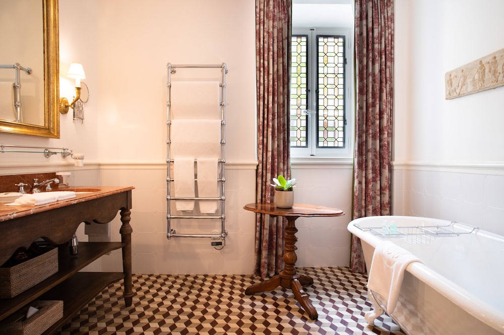 Vasarely Terrace Suite