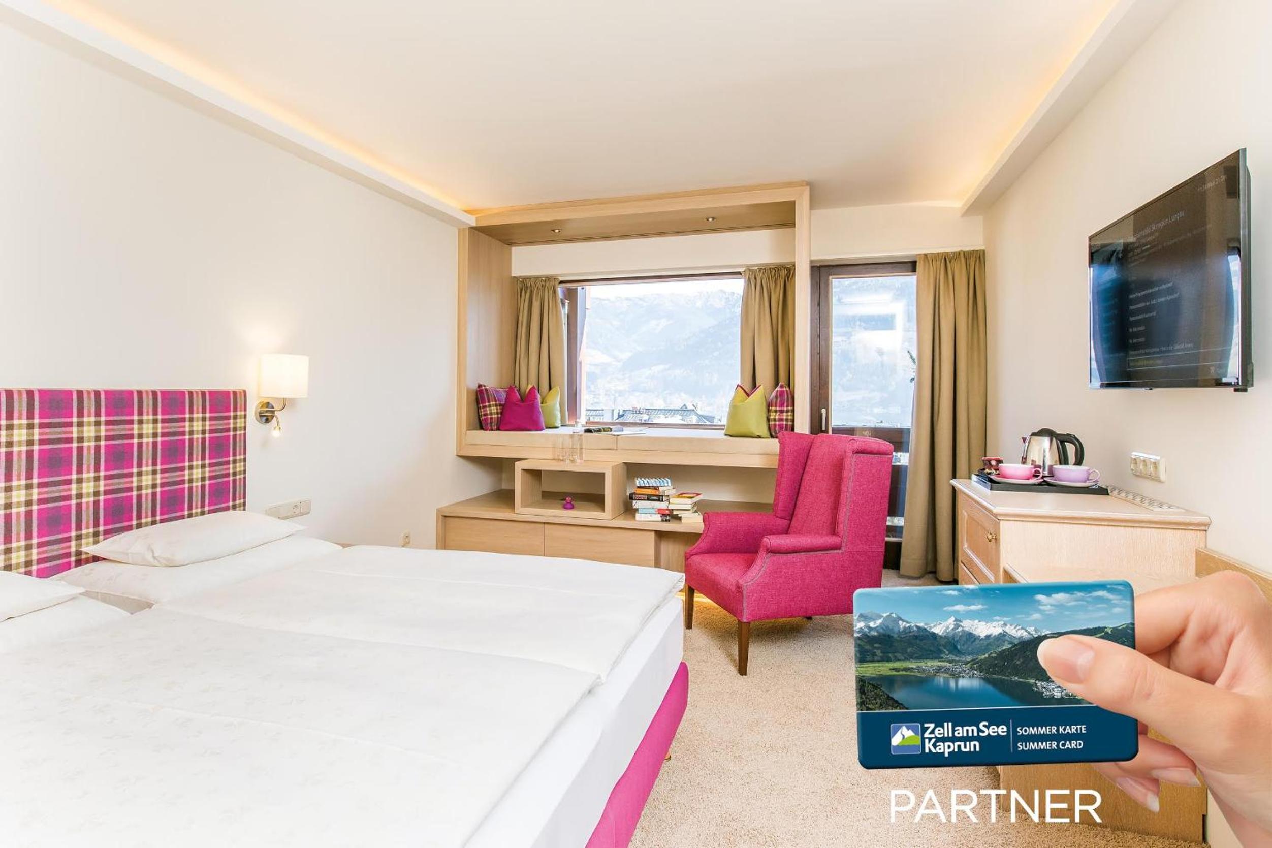 Double Room with Lake View photo 2