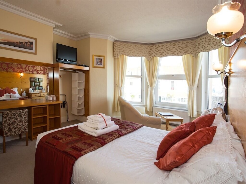 Superior Double Room, Ensuite, Sea View photo 2
