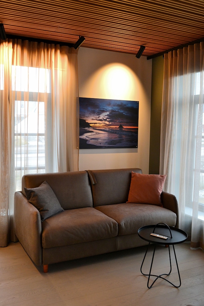 Suite - Photo 7
