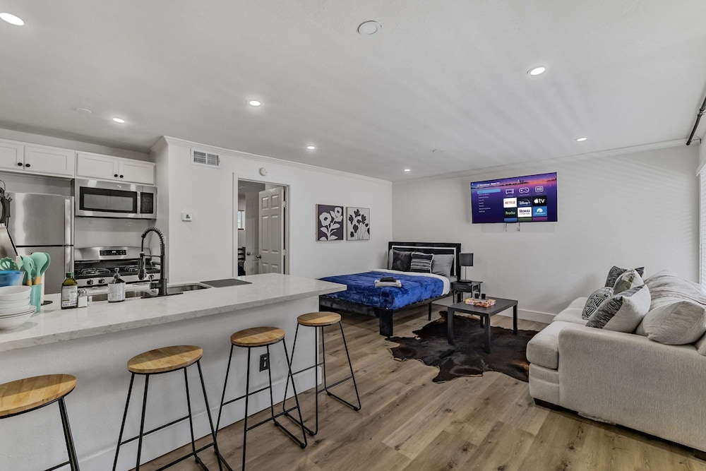 1BD Montrose Living Prime Location Comfy Beds (No translation as there's no general term to translate), Billede 8